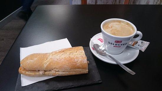 Cafetería Xurrería Maginet